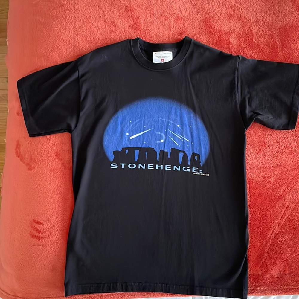 English Heritage Black Stonehenge Short Sleeve T-shirt Size Small NWOT